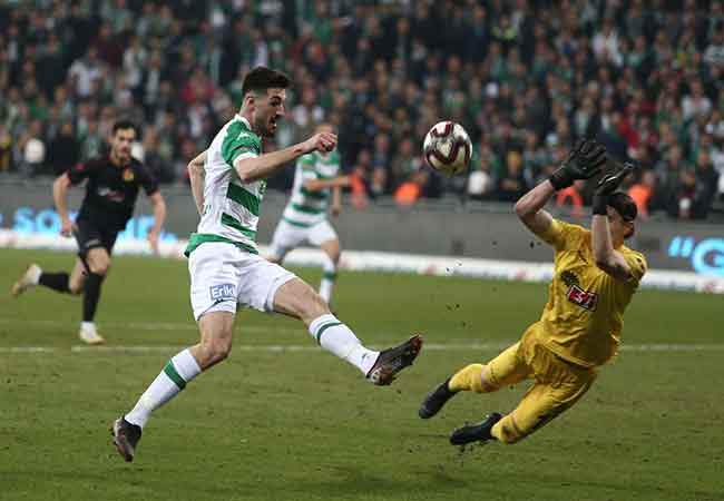 Eskişehirspor, TFF 1. Lig’in 20. haftasında Bursaspor'un sahasında konuk oldu. Es-Es, deplasmanda rakibini 1-0 mağlup etti.