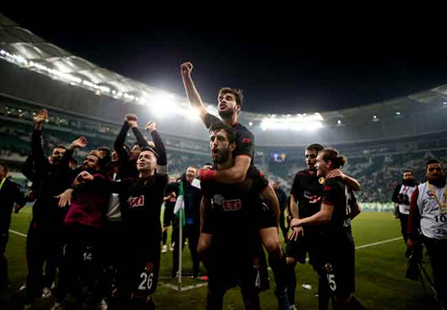 Eskişehirspor, TFF 1. Lig’in 20. haftasında Bursaspor'un sahasında konuk oldu. Es-Es, deplasmanda rakibini 1-0 mağlup etti.