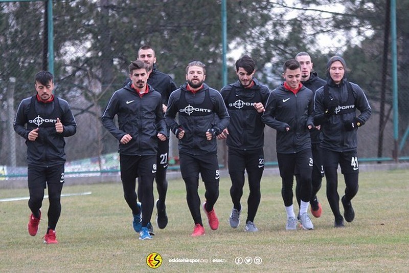 Eskişehirspor'da transfer yasağının kalkması ile birlikte yeni oyuncular da bir bir takıma katılmaya devam ediyor.