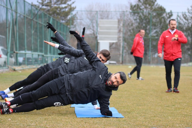 Eskişehirspor'da transfer yasağının kalkması ile birlikte yeni oyuncular da bir bir takıma katılmaya devam ediyor.