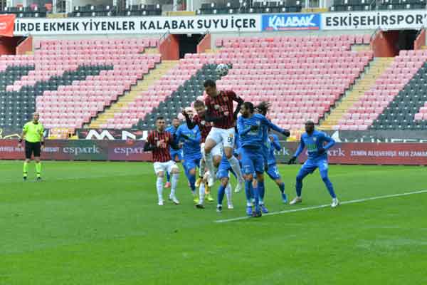 ...sahasında Royal Hastanesi Bandırmaspor'u ağırladı. 