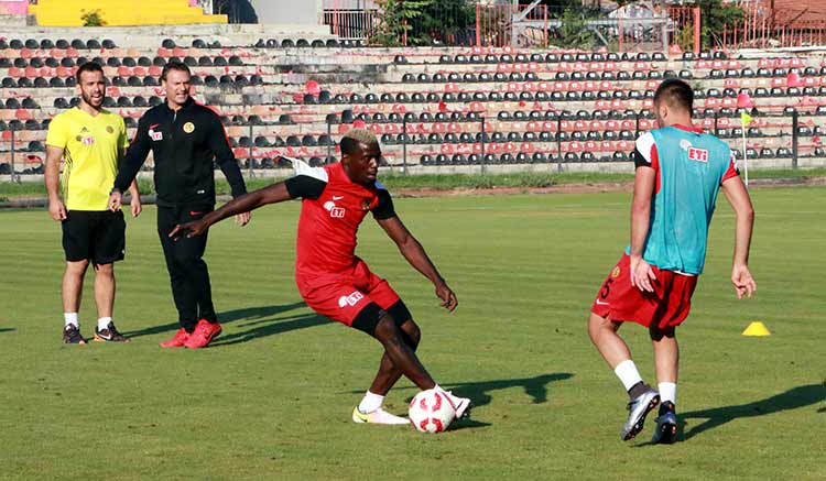 Eskişehirspor'da ilk etap kamp çalışmaları