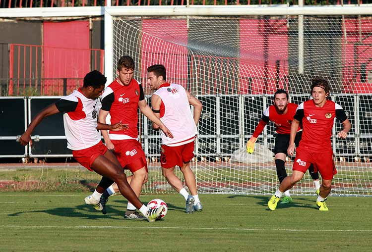 Eskişehirspor'da ilk etap kamp çalışmaları