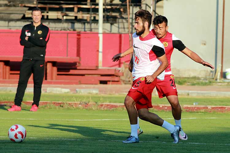 Eskişehirspor'da ilk etap kamp çalışmaları