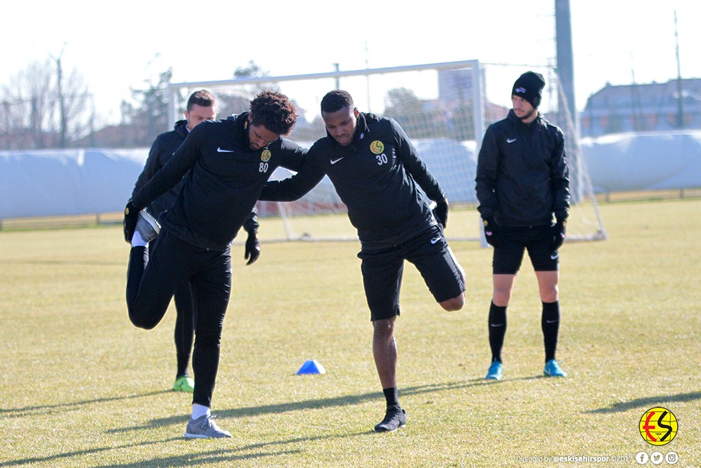 Eskişehirsporumuz, TFF 1.Lig’in 16.haftasında karşılaşacağımız, Boluspor maçı hazırlıklarına ara vermeden başladı.