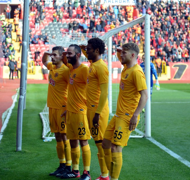 Eskişehirspor, Spor Toto 1. Lig’in 21. Haftasında sahasında Giresunspor’u 3-1 mağlup etti. Müthiş bir taraftar desteğinin olduğu maçta Eskişehirspor’da golleri Dorukhan, Ofoedu ve Kaan Kanak kaydetti.