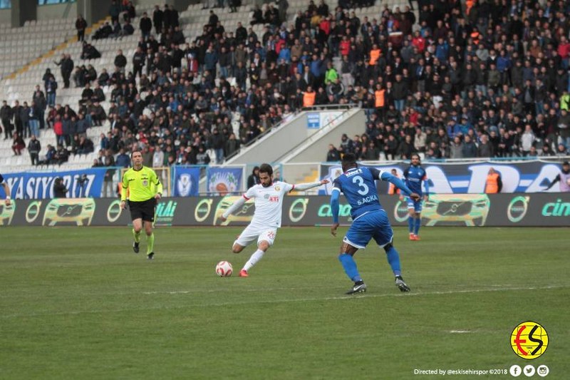 Spor Toto 1. Lig’in 26. Haftasında Eskişehirspor, Erzurumspor deplasmanında 2-1 mağlup oldu. Takımımızın tek golünü Ofoedu kaydetti.
