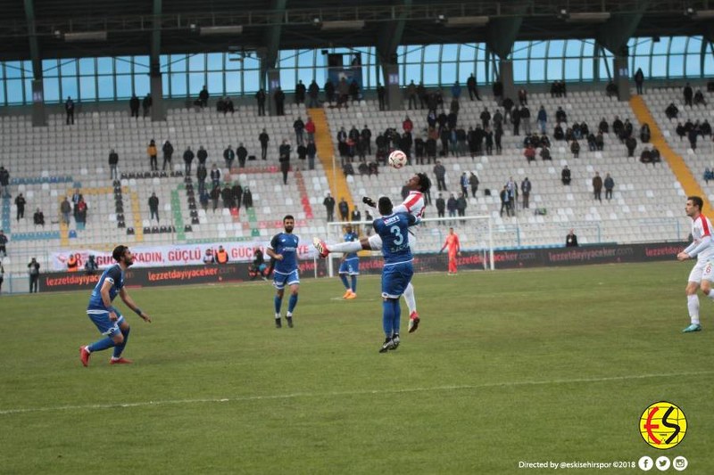 Spor Toto 1. Lig’in 26. Haftasında Eskişehirspor, Erzurumspor deplasmanında 2-1 mağlup oldu. Takımımızın tek golünü Ofoedu kaydetti.
