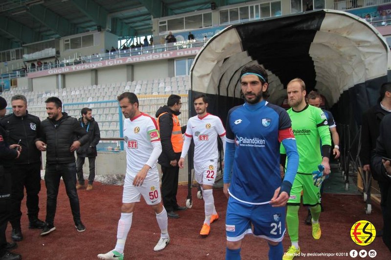 Spor Toto 1. Lig’in 26. Haftasında Eskişehirspor, Erzurumspor deplasmanında 2-1 mağlup oldu. Takımımızın tek golünü Ofoedu kaydetti.
