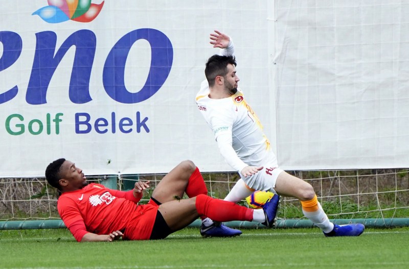 Eskişehirspor, kamp yaptığı Antalya Belek’te Spor Toto Süper Lig ekiplerinden Galatasaray ile oynadığı hazırlık maçında 3-3 berabere kaldı. 
