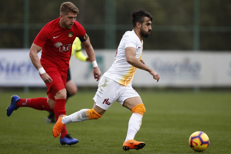 Eskişehirspor, kamp yaptığı Antalya Belek’te Spor Toto Süper Lig ekiplerinden Galatasaray ile oynadığı hazırlık maçında 3-3 berabere kaldı. 
