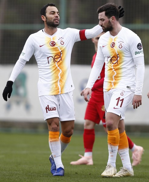 Eskişehirspor, kamp yaptığı Antalya Belek’te Spor Toto Süper Lig ekiplerinden Galatasaray ile oynadığı hazırlık maçında 3-3 berabere kaldı. 
