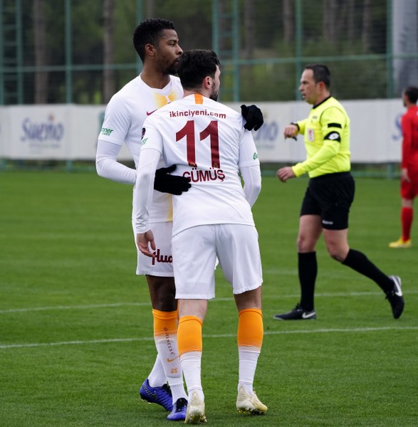 Eskişehirspor, kamp yaptığı Antalya Belek’te Spor Toto Süper Lig ekiplerinden Galatasaray ile oynadığı hazırlık maçında 3-3 berabere kaldı. 
