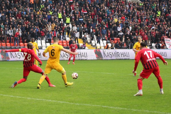 Eskişehirspor, Spor Toto 1. Lig’in 23’üncü haftasında Gazişehir Gaziantep’in konuğu oldu. Karşılaşmanın 2. yarısı başlar başlamaz gol bulduk ancak galibiyeti koruyamayarak 1 puana razı oldu.
