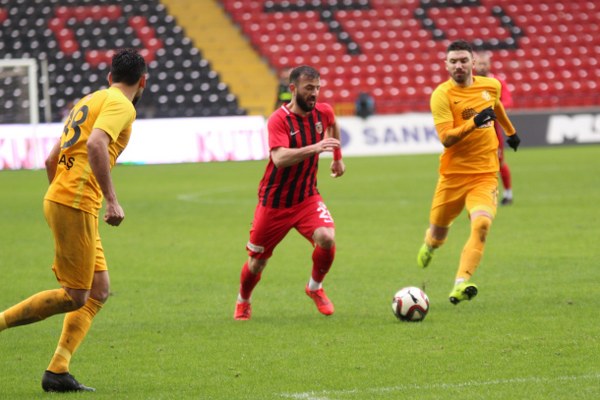 Eskişehirspor, Spor Toto 1. Lig’in 23’üncü haftasında Gazişehir Gaziantep’in konuğu oldu. Karşılaşmanın 2. yarısı başlar başlamaz gol bulduk ancak galibiyeti koruyamayarak 1 puana razı oldu.
