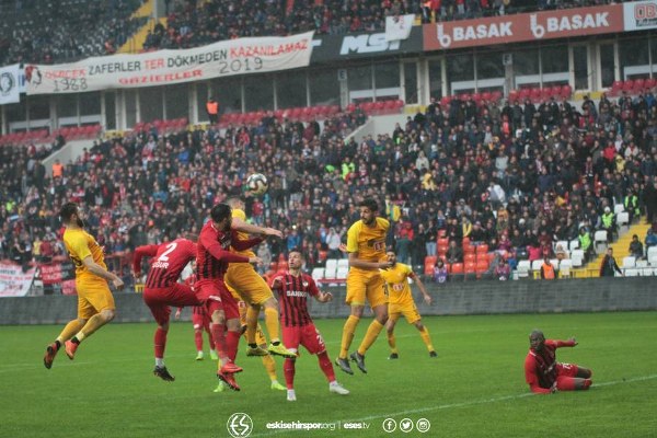 Eskişehirspor, Spor Toto 1. Lig’in 23’üncü haftasında Gazişehir Gaziantep’in konuğu oldu. Karşılaşmanın 2. yarısı başlar başlamaz gol bulduk ancak galibiyeti koruyamayarak 1 puana razı oldu.
