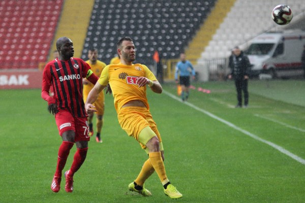 Eskişehirspor, Spor Toto 1. Lig’in 23’üncü haftasında Gazişehir Gaziantep’in konuğu oldu. Karşılaşmanın 2. yarısı başlar başlamaz gol bulduk ancak galibiyeti koruyamayarak 1 puana razı oldu.
