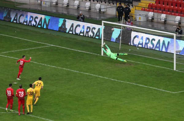 Eskişehirspor, Spor Toto 1. Lig’in 23’üncü haftasında Gazişehir Gaziantep’in konuğu oldu. Karşılaşmanın 2. yarısı başlar başlamaz gol bulduk ancak galibiyeti koruyamayarak 1 puana razı oldu.
