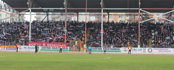 Hatayspor - Eskişehirspor'u 4-0 mağlup ederek puanını 44'e yükseltti. Eskişehirspor ise 25 puanla ligde 16. sıraya geriledi, tehlike çanları tekrar çalmaya başladı...
