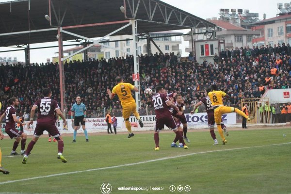 Hatayspor - Eskişehirspor'u 4-0 mağlup ederek puanını 44'e yükseltti. Eskişehirspor ise 25 puanla ligde 16. sıraya geriledi, tehlike çanları tekrar çalmaya başladı...
