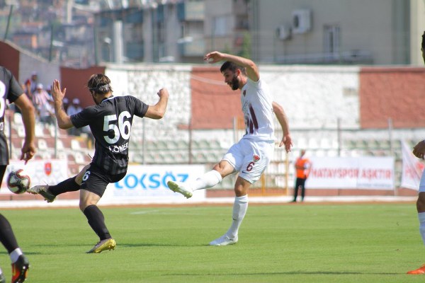 TFF 1. Lig'in 6. hafta mücadelesinde Hatayspor, Eskişehirspor'u konuk etti. Mücadele ev sahibi ekibin 1-0 üstünlüğü ile sona erdi.