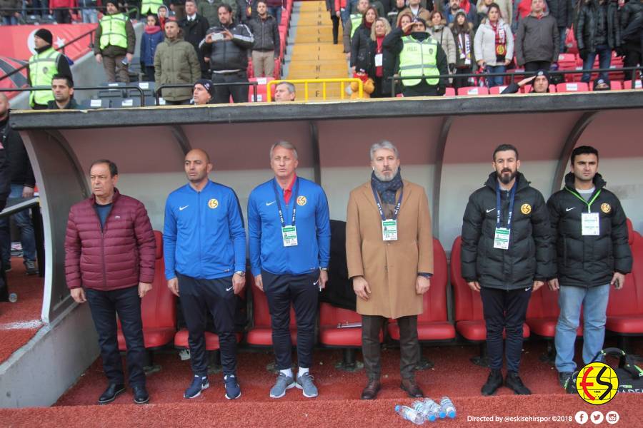 Eskişehirspor ikinci devrenin açılış maçında İstanbulspor’a 2-1 mağlup oldu. Maçın ilk golünü Eskişehirspor attı ama devamını getiremedik.