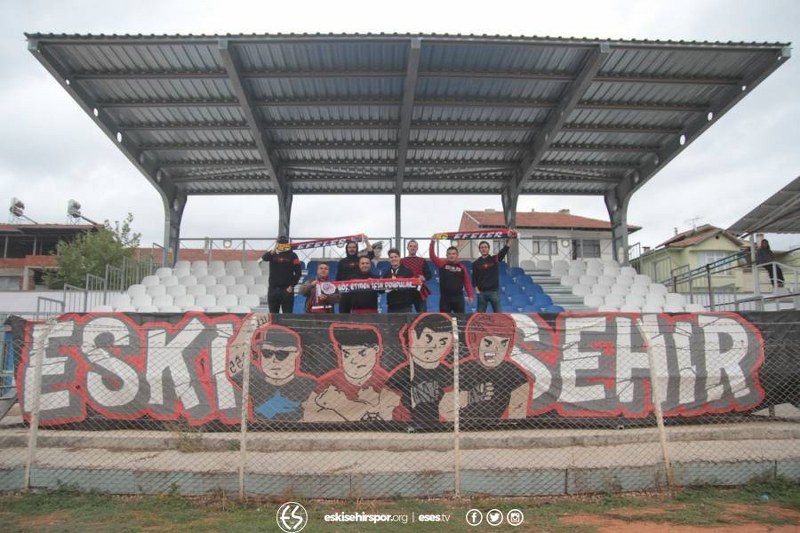 Eskişehirspor, Ziraat Türkiye Kupası 3.eleme turunda deplasmanda Erbaaspor'a 1-0 yenildi ve kupaya erken veda etti. 8 Eskişehirspor taraftarı deplasmanda Eskişehirspor'u yalnız bırakmadı.