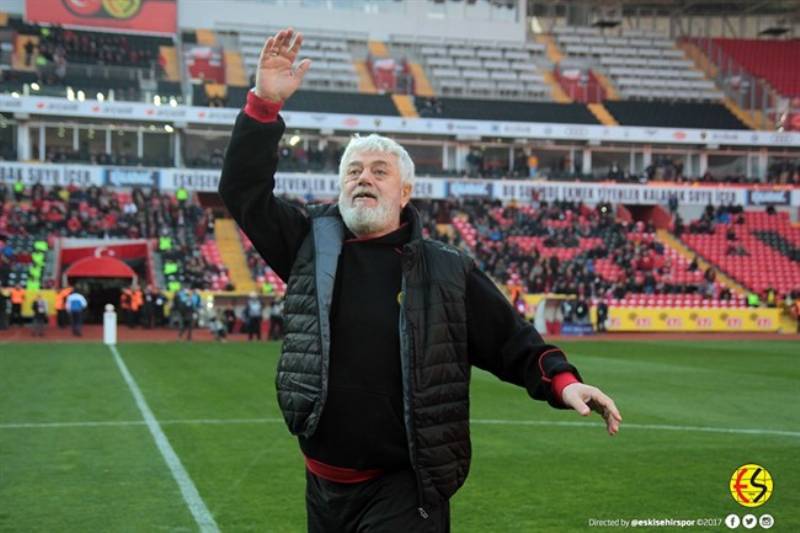 Eskişehirspor, ligin 13. haftasında bugün Çaykur Rizespor ile 1-1 berabere kaldı. Golümüzü atan Hasan Ayaroğlu. Bu skorla Eskişehirspor puanını 12’ye çıkardı.
