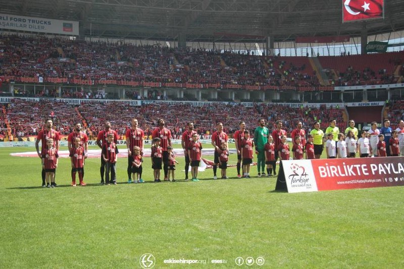 Spor Toto 1. Lig'in  31. haftasında Eskişehirspor sahasında Samsunspor’u 5-0 yendi. Eskişehirspor bu skorla altın değerinde bir 3 puan kazanarak puanını 34 yaptı.
