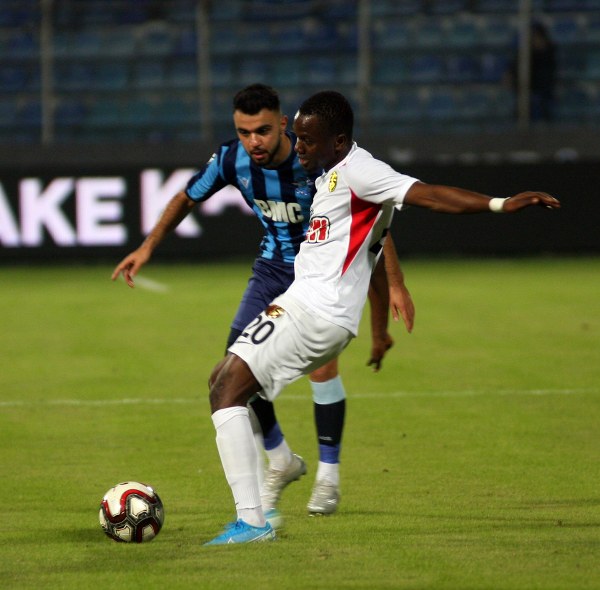 Eskişehirspor TFF 1. Lig’in 11. Haftasında deplasmanda Adana Demirspor’u 3-2 mağlup etti. Takımın sevinci ve birliktelik görüntüleri verdiği fotoğraflar camiayı çok mutlu etti.