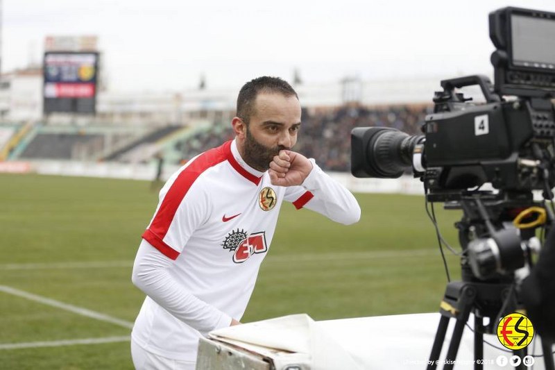 Spor Toto 1. Lig’in 20. Haftasında Eskişehirspor, Denizlispor’u deplasmanda 2-0 mağlup etti. Gollerimizi penaltıdan Bruno ve Semih Şentürk kaydetti. Eskişehirspor bu galibiyetle çok kritik bir zafere imza attı. Maçtan önce iki takım arasında 1 puan fark vardı, Eskişehirspor 6 puan değerindeki maçı kazanarak ateş hattından çıktı.