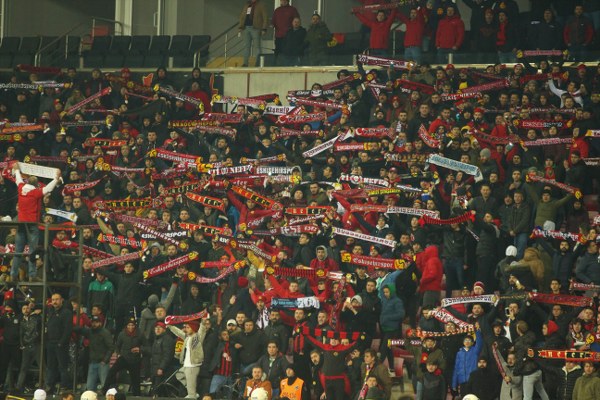 TFF 1. Lig’in 14. haftasının açılış maçında Eskişehirspor, sahasında ağırladığı Ümraniyespor’u 3-1 mağlup etti.