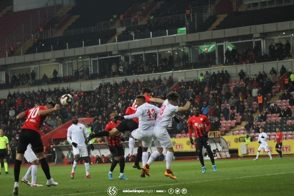 Alınan 3-1'lik galibiyette büyük rol oynadı. 