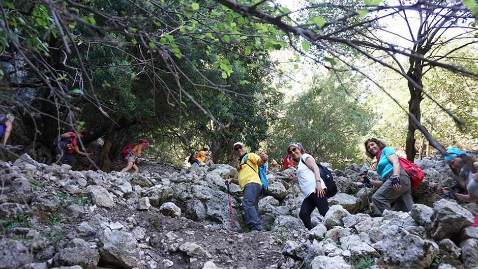 19 Mayıs Atatürk Gençlik ve Spor Bayramı’nda Eskişehir Doğa Gezginleri (Esdoge) trekking grubu, Dünya’nın en iyi 10 uzun mesafe yürüyüş rotasından biri olan Likya Trekking Parkuru’nu yürüdü.