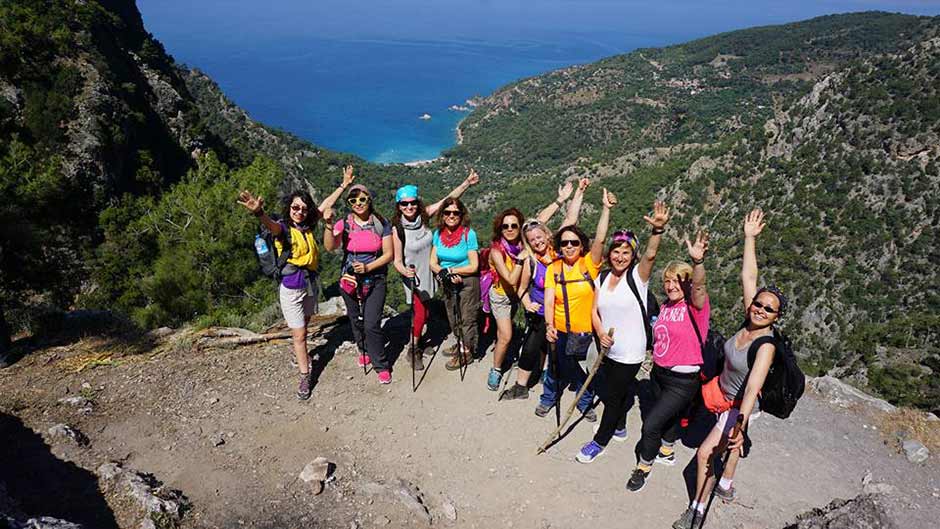 19 Mayıs Atatürk Gençlik ve Spor Bayramı’nda Eskişehir Doğa Gezginleri (Esdoge) trekking grubu, Dünya’nın en iyi 10 uzun mesafe yürüyüş rotasından biri olan Likya Trekking Parkuru’nu yürüdü.