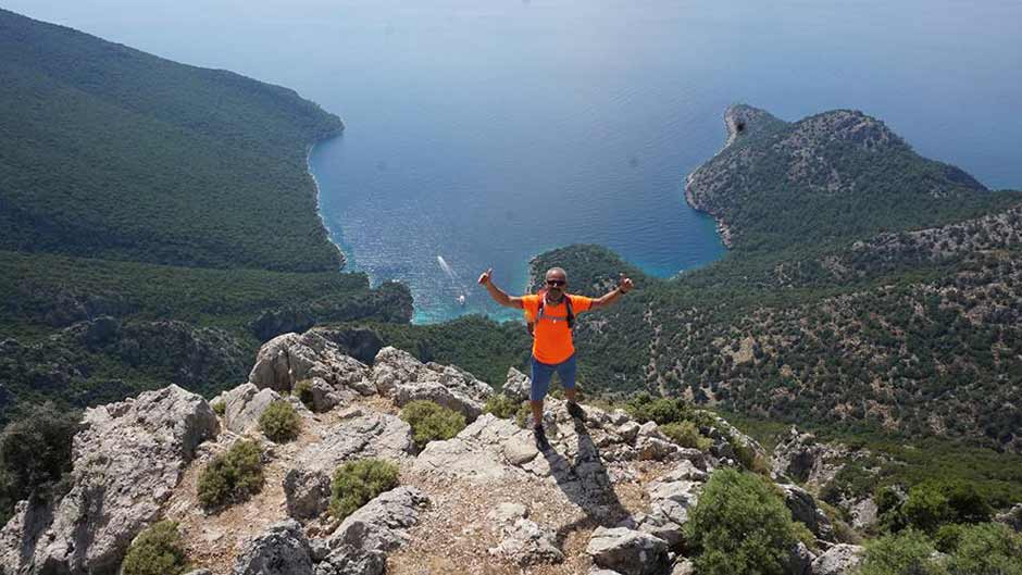 19 Mayıs Atatürk Gençlik ve Spor Bayramı’nda Eskişehir Doğa Gezginleri (Esdoge) trekking grubu, Dünya’nın en iyi 10 uzun mesafe yürüyüş rotasından biri olan Likya Trekking Parkuru’nu yürüdü.