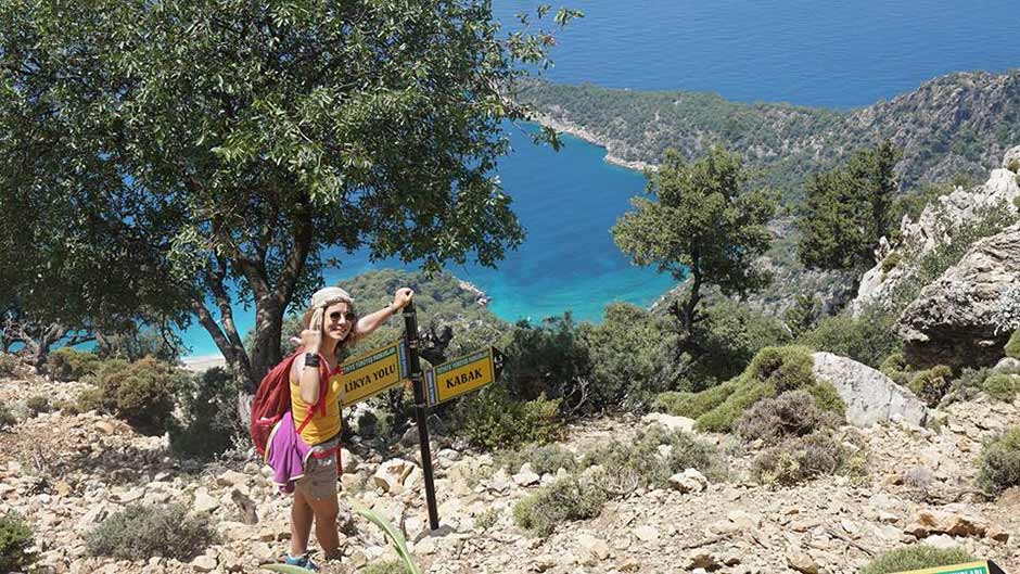 19 Mayıs Atatürk Gençlik ve Spor Bayramı’nda Eskişehir Doğa Gezginleri (Esdoge) trekking grubu, Dünya’nın en iyi 10 uzun mesafe yürüyüş rotasından biri olan Likya Trekking Parkuru’nu yürüdü.