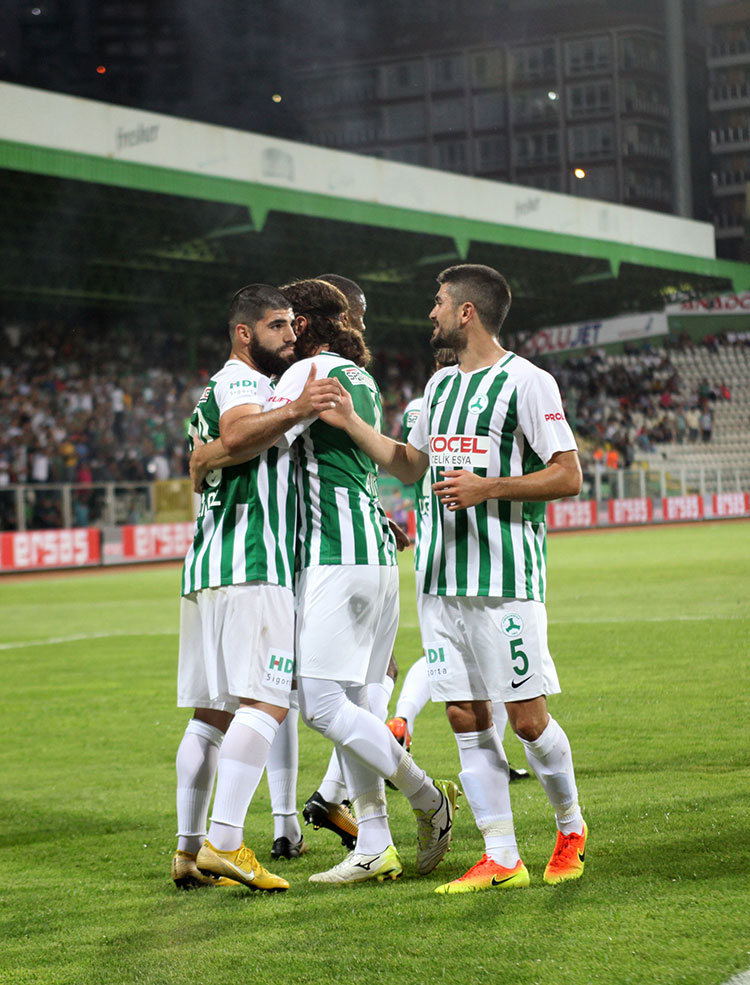 Spor Toto 1. Lig’in 1. haftasında Eskişehirspor, Giresunspor'a 3-1 mağlup oldu. 