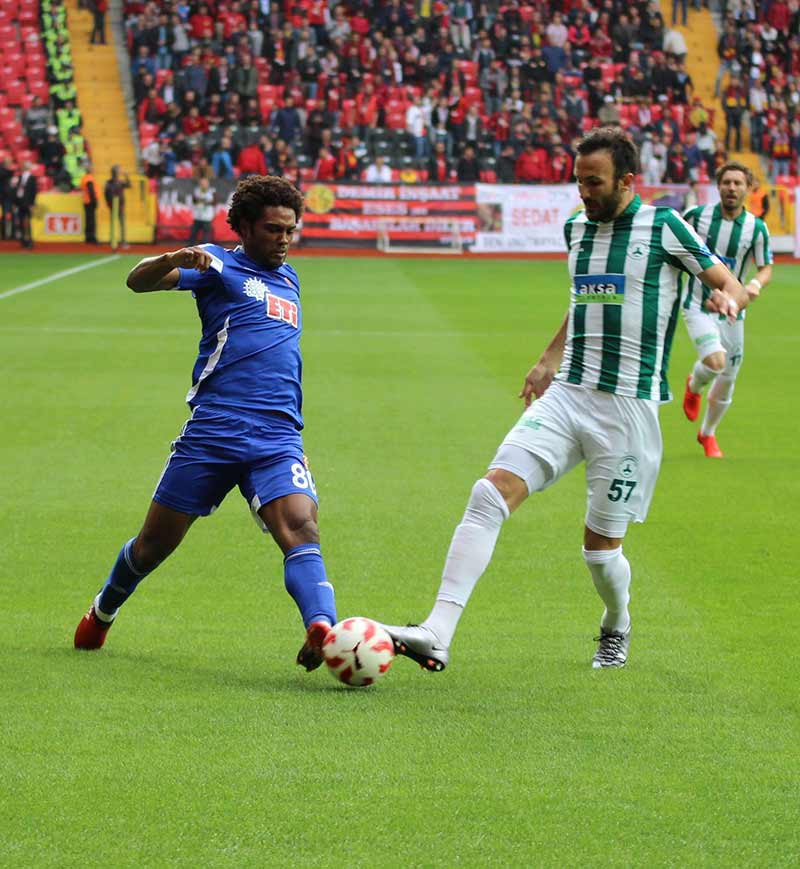 TFF 1. Lig play-off yarı final rövanş maçında kendi sahamızda Giresunspor'u 1-0 yenerek ilk finalist olduk.