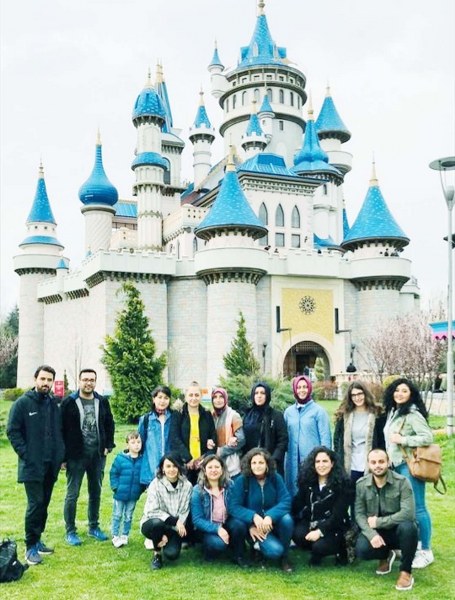 Öğretmenlerden Nihal Çimen ise, “Çok keyifli bir gün geçirdik. Eskişehir birbirinden güzel parkları ve temizliği ile güler yüzlü insanları ve huzuruyla herkesin yaşamak istediği bir şehir oldu. Eskişehir'de yapılanların bütün şehirlerimize örnek olmasını diler emeği geçen herkese teşekkür ederim” diye konuştu. 