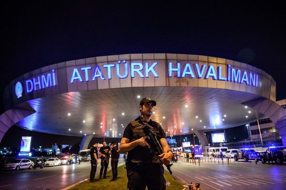 Atatürk Havalimanı'ndaki son dakika patlama haberi ile ilgili yeni gelişmeler gelmeye devam ediyor. Hürriyet