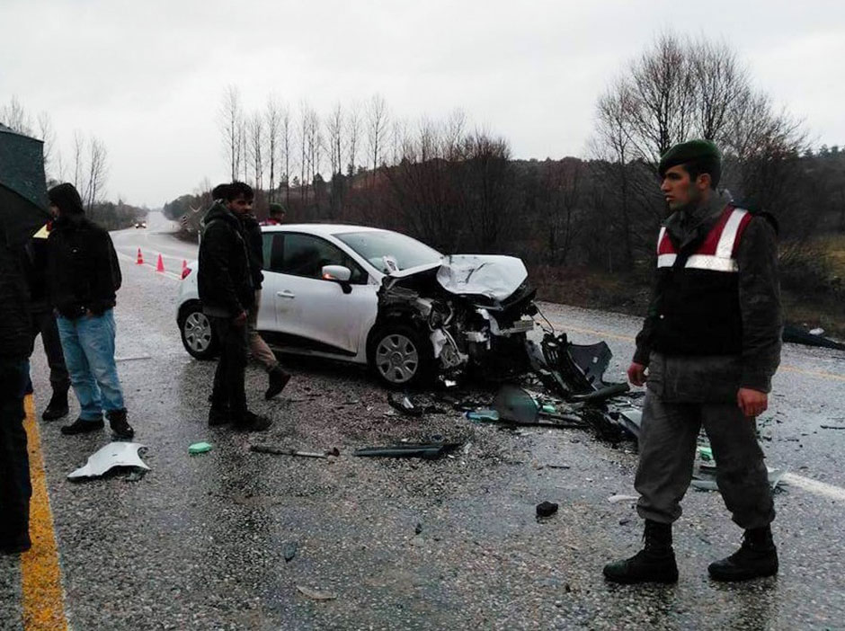 Kütahya’nın Domaniç ilçesinde iki otomobilin çarpışması sonucu meydana gelen trafik kazasında 7 kişi yaralandı.