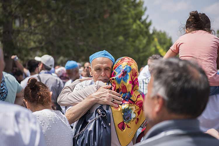 Anadolu Üniversitesi Rektörlüğü ve Eskişehir İl Müftülüğü girişimiyle Diyanet İşleri Başkanlığı tarafından 2016 yılında Hac uçuşu yapabilecek havalimanları listesine alınan Hasan Polatkan Havalimanı, ilk Hacı kafilesini yolcu etti. 