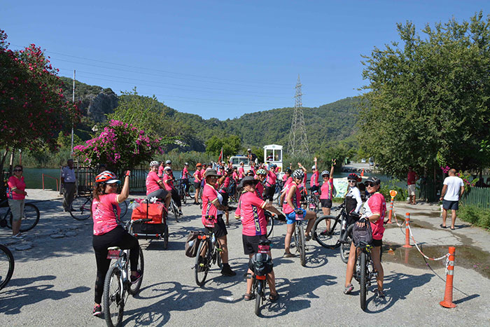 Muğla’nın Ortaca ilçesinde, ilki düzenlenen HürPedal Kadınlar Bisiklet Festivali başladı. 