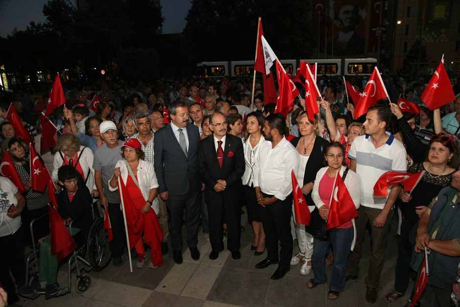 2 Eylül Eskişehir'in işgalden kurtuluşunun yıl dönümü dolayısı ile düzenlenen yürüyüşe yüzlerce Eskişehirli katıldı. 