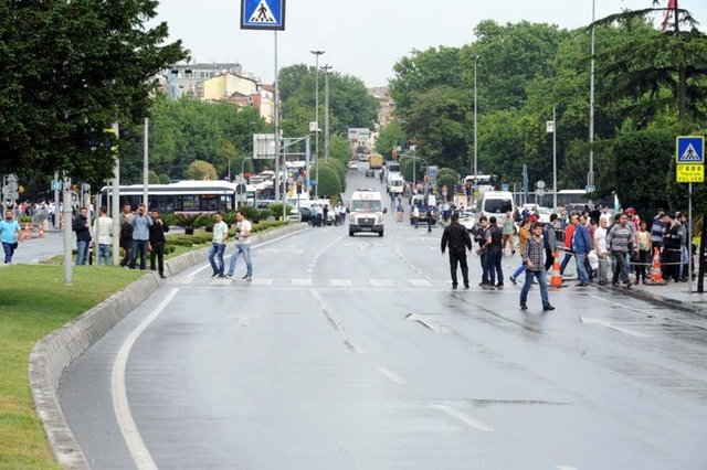 İSTANBUL'U KANA BULADILAR