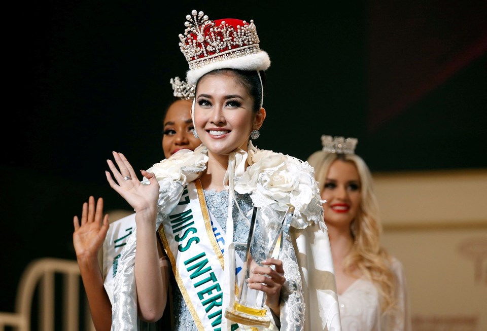 Japonya'nın başkenti Tokyo’da gerçekleştirilen 57’nci Uluslararası Güzellik Yarışması'nın kazananları belli oldu. Endonezyalı Kevin Lilliana yarışmada birinci oldu.