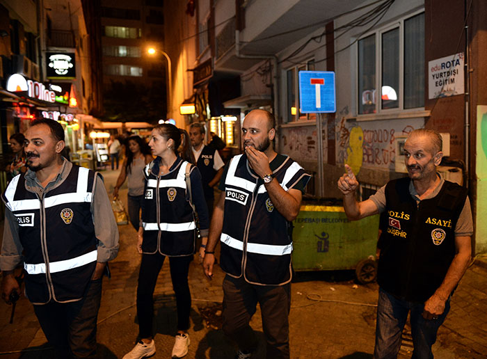 Eskişehir Emniyet Müdürlüğü ve İl Jandarma Komutanlığında görevli personelin yer aldığı asayiş uygulaması  gerçekleştirildi.