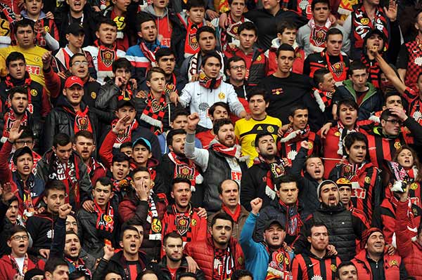 Spor Toto Süper Lig'de 22. hafta maçında Kasımpaşa kendi sahasında ligde kalma mücadelesi veren Eskişehirspor'u 2-1 yendi.