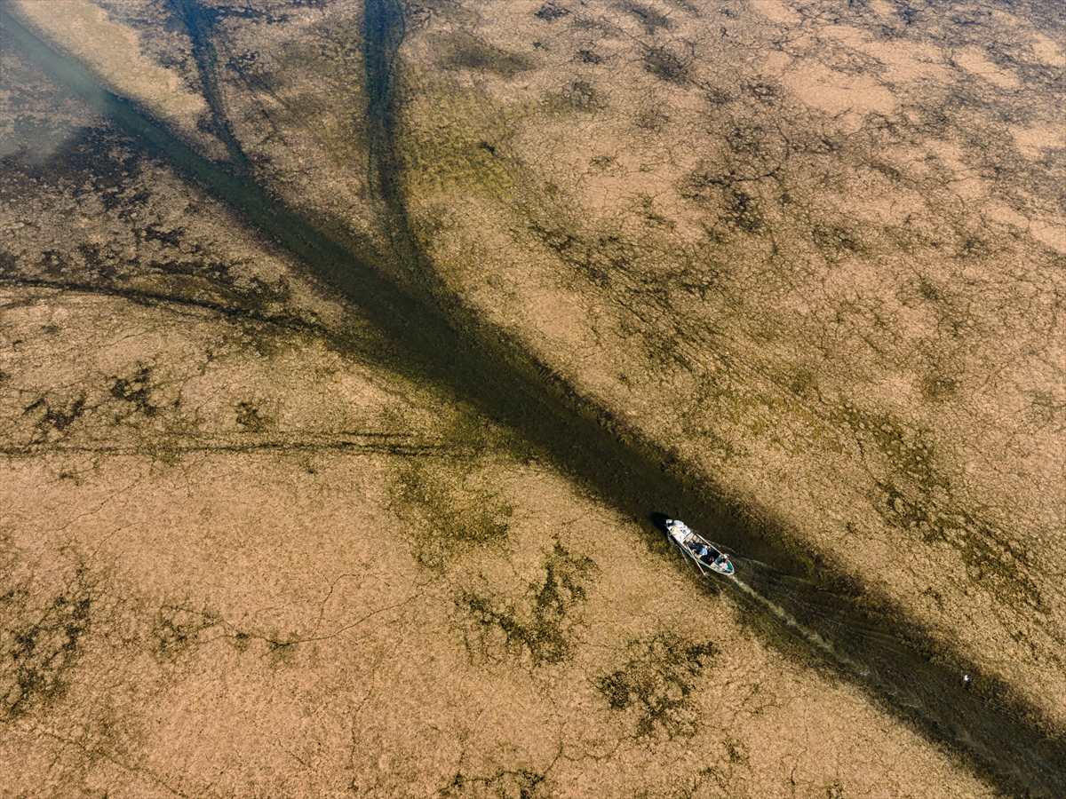 Konya'nın Ilgın ilçesi sınırlarında, yaklaşık 1100 metre rakımda, 27 kilometrekare civarında alana sahip olan ve tektonik oluşum ile meydana gelen Çavuşçu Gölü (veya Ilgın Gölü), çeşitli kuş ve balık türlerine ev sahipliği yaparken 1992 yılında I. Derece Doğal Sit Alanı ilan edildi. Gölde, son yıllarda yaşanan kuraklık sebebi ile su seviyesi düştü.